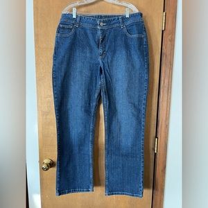 Riders by Lee women’s jeans plus size 18 M (midrise).  EXCELLENT CONDITION